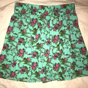 Forever 21 green floral skirt